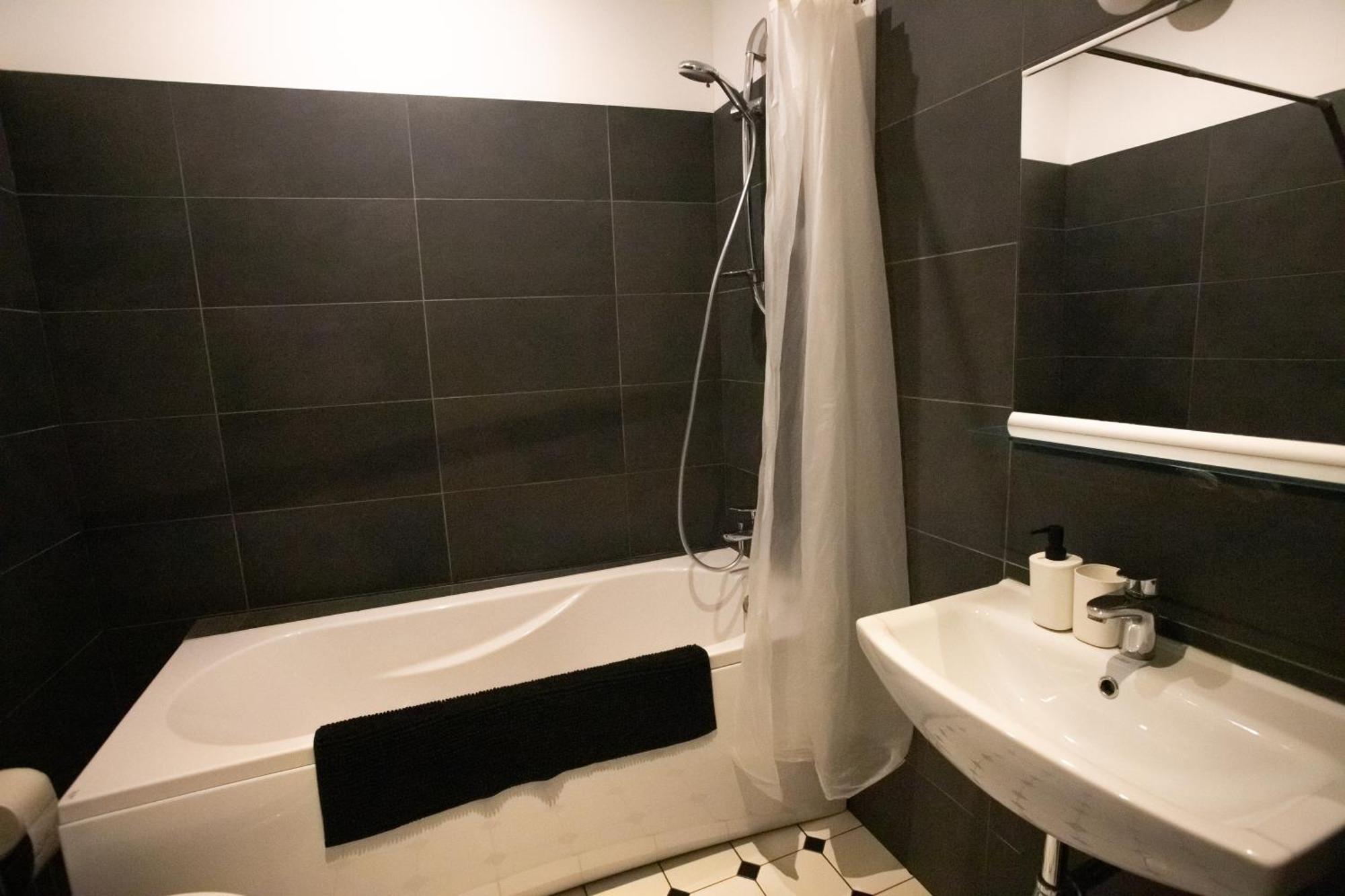 Greystone Suites & Apartments リガ 部屋 写真